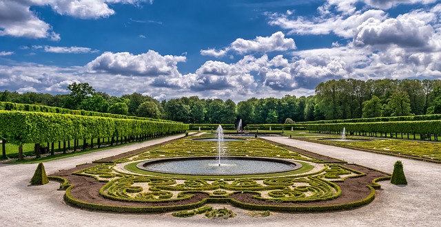 barokní zahrada.jpg